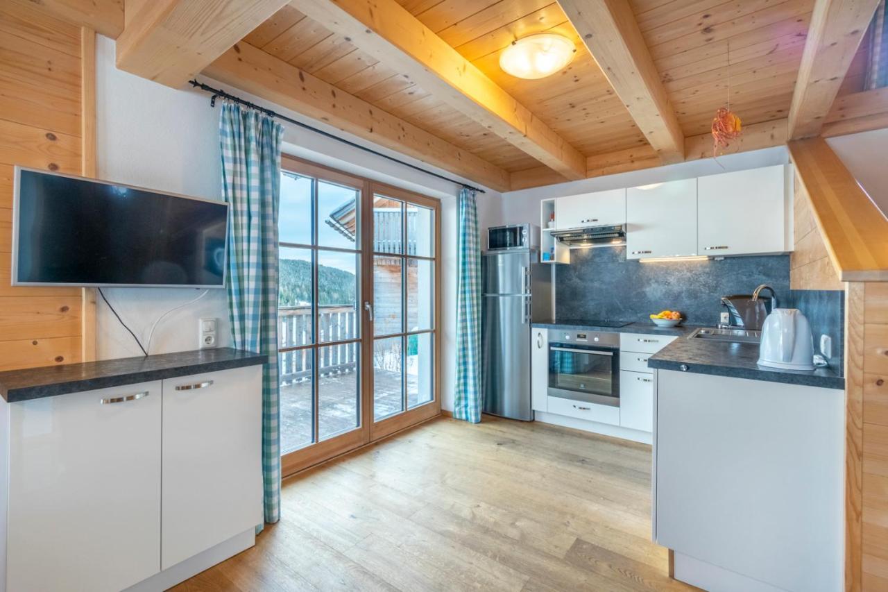 Vesely Svist Chalet Lachtal Bagian luar foto