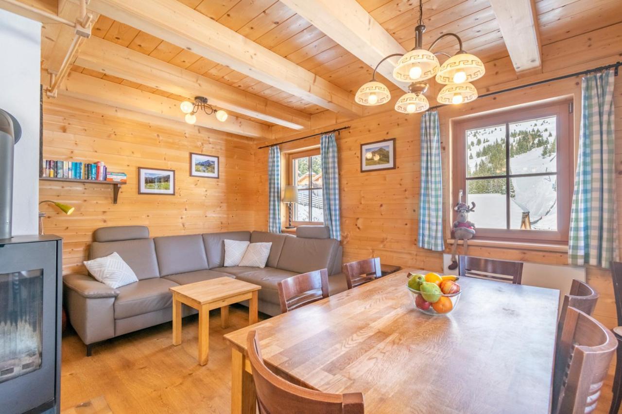 Vesely Svist Chalet Lachtal Bagian luar foto