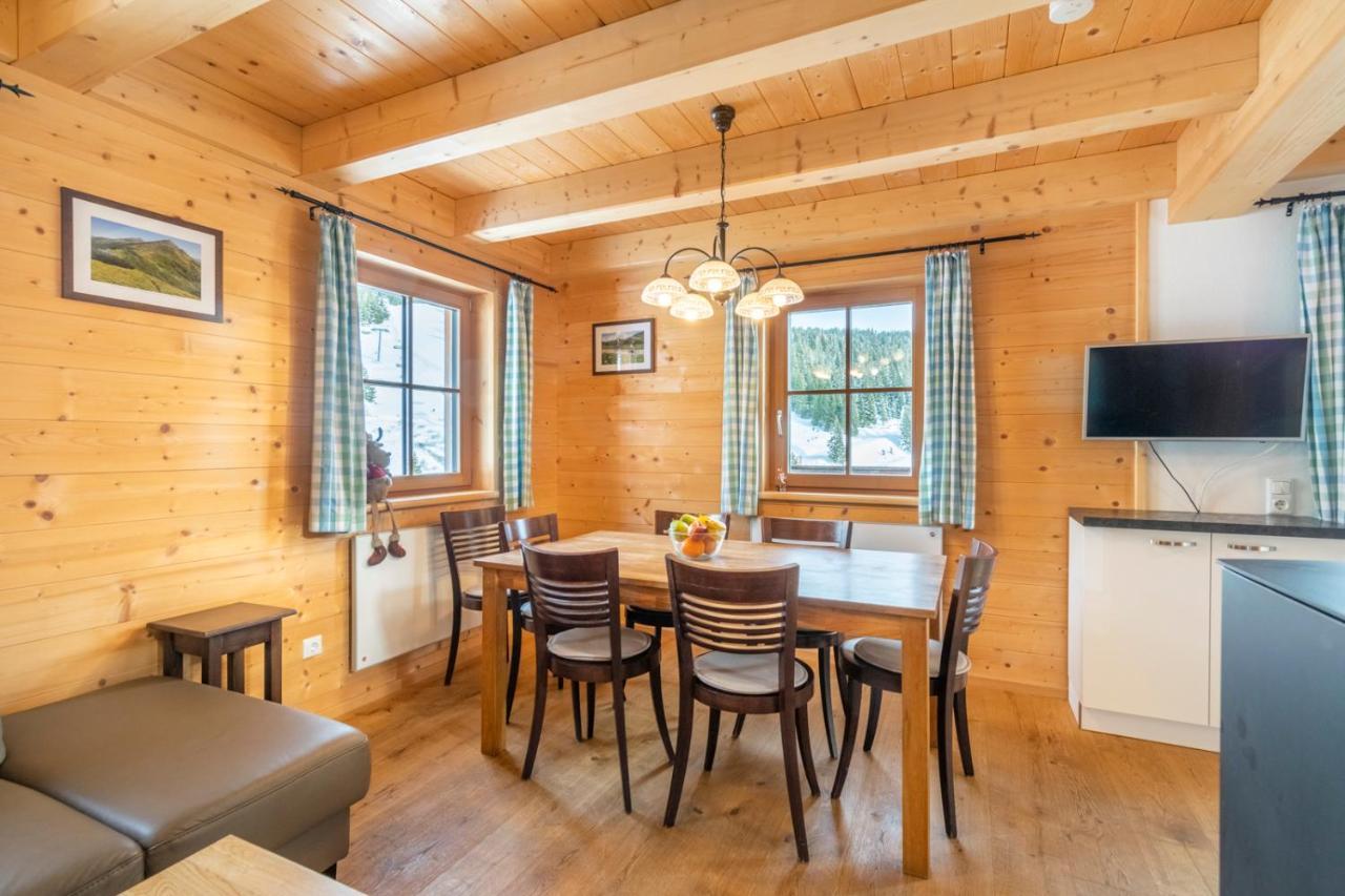 Vesely Svist Chalet Lachtal Bagian luar foto