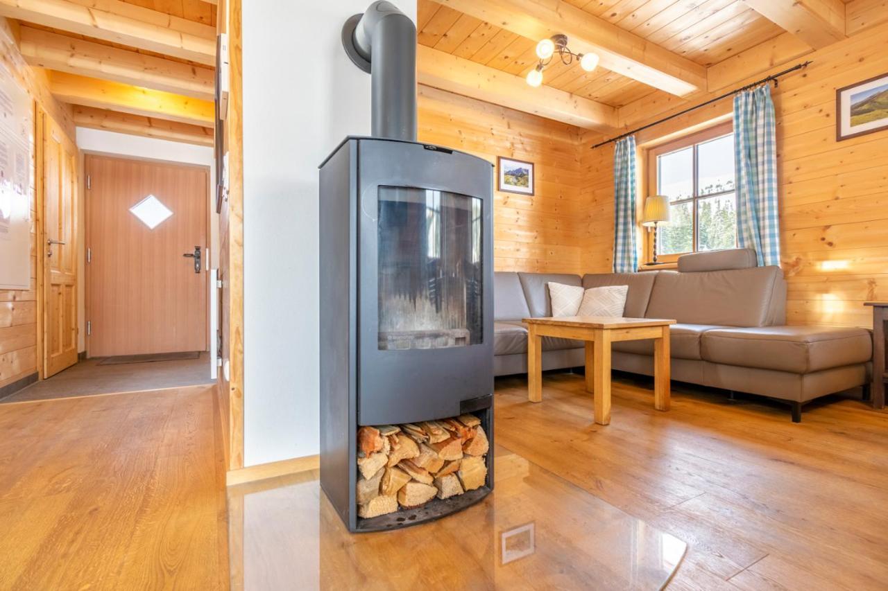 Vesely Svist Chalet Lachtal Bagian luar foto
